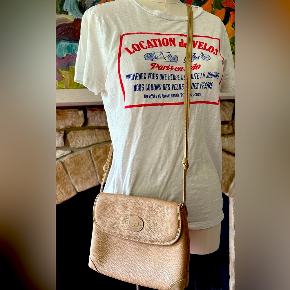 Vintage Gucci leather light beige crossbody bag. Approximately mid 80s
